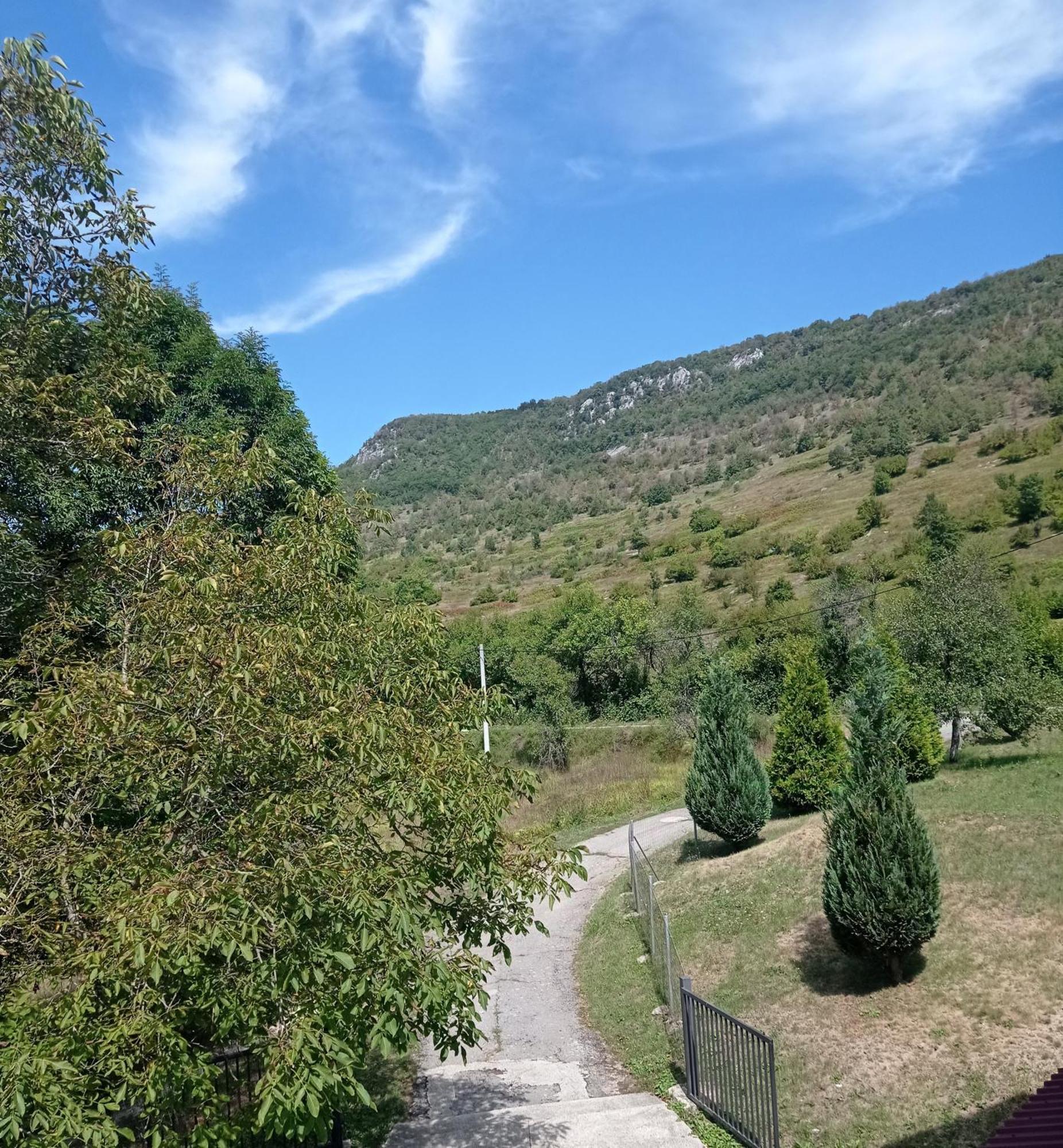 Studio Apartman Sonja Otočac Dış mekan fotoğraf